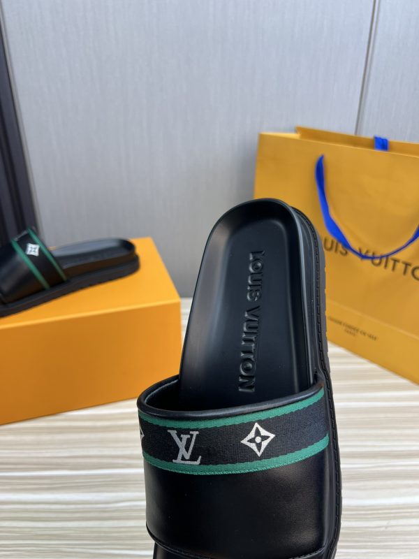 Louis Vuitton LV Men’s Slippers C - Image 7