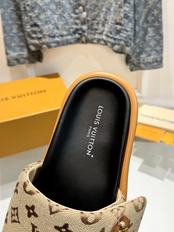 Louis Vuitton LV Couple Slippers A - Image 8