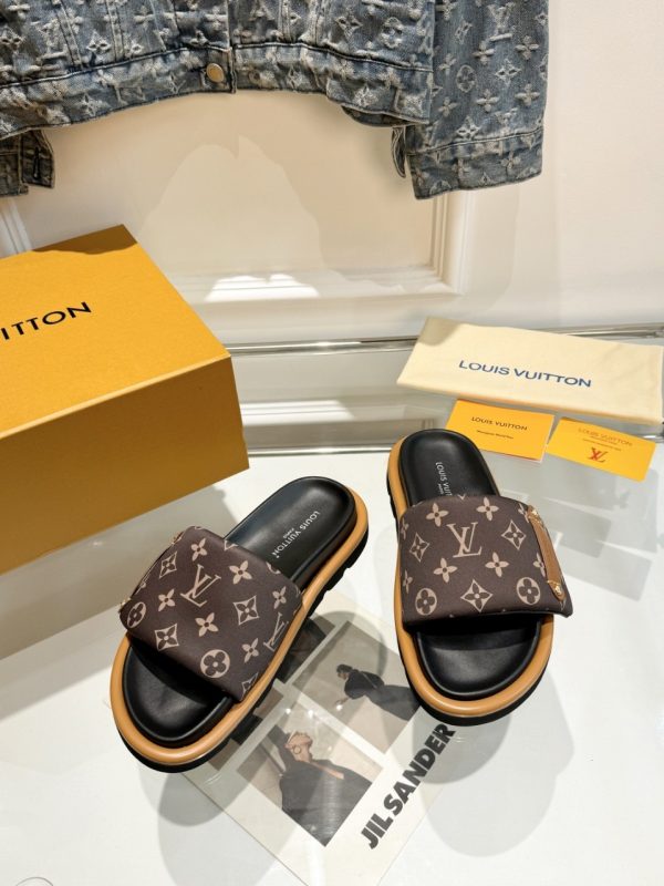 Louis Vuitton LV Couple Slippers B - Image 4