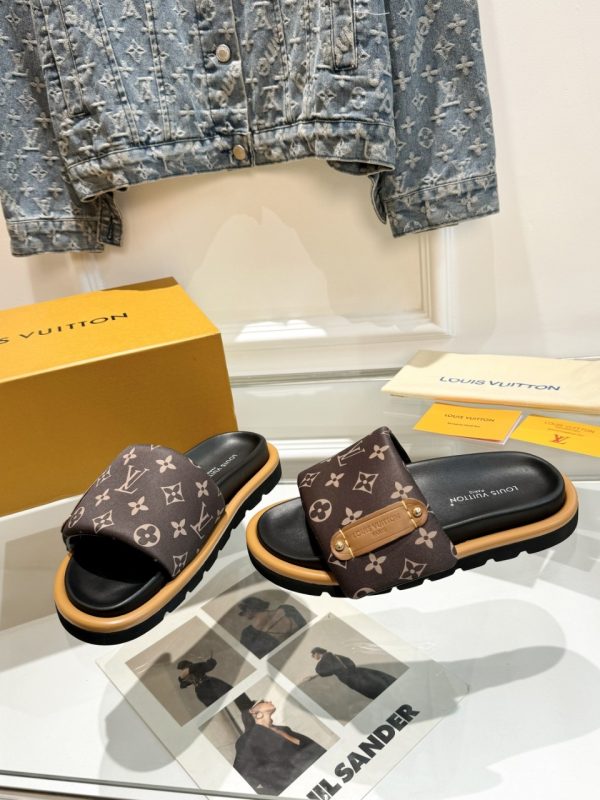 Louis Vuitton LV Couple Slippers B - Image 5