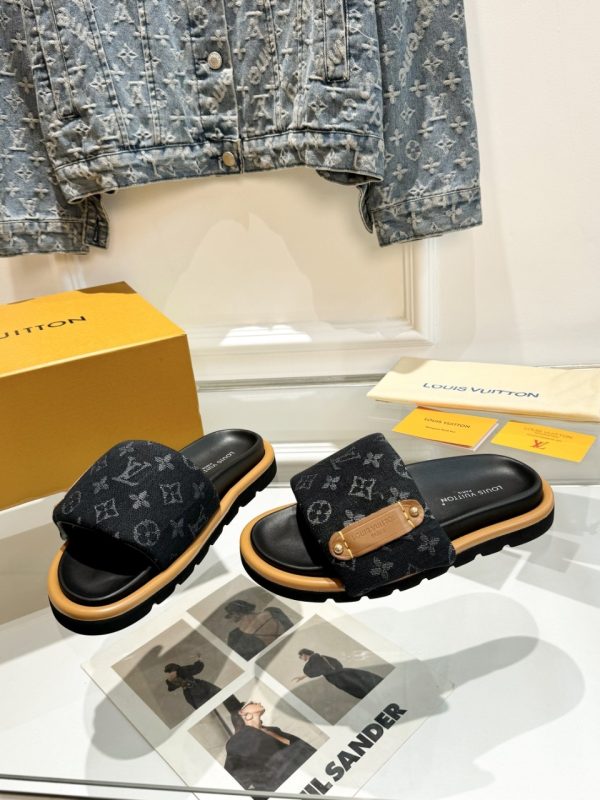 Louis Vuitton LV Couple Slippers C - Image 5