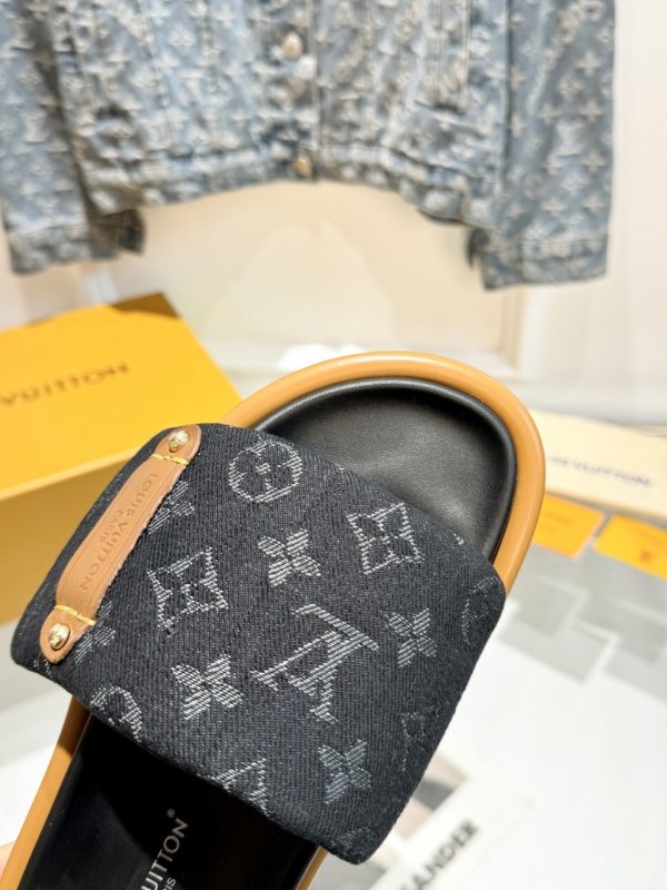 Louis Vuitton LV Couple Slippers C - Image 7